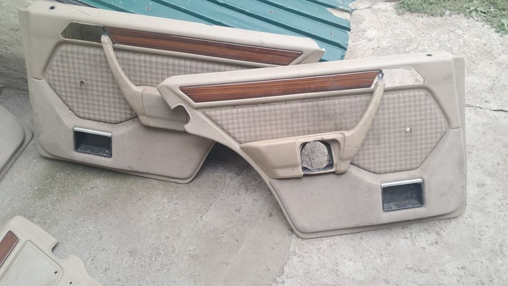 Мерс.124 дверные карты.