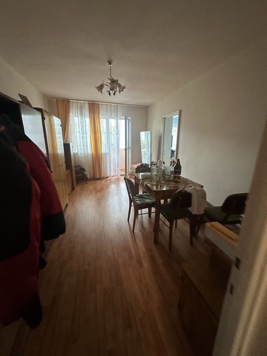 Vand apartament 2 camere,Petrosani,Str.Independentei,Etaj 1