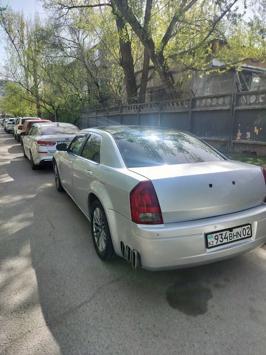 Chrysler 300C 2006г 2.7л