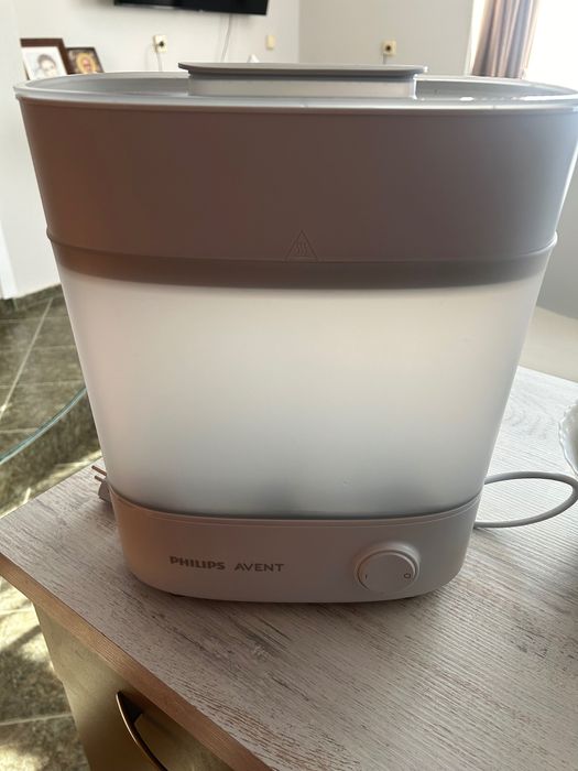 Стерилизатор за бебешки шишета и залъгалки,събира шест шишета