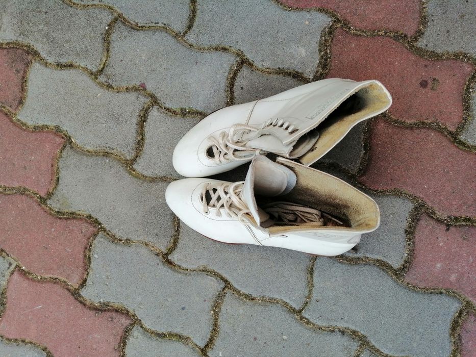 Patine Kristal mărimea 40