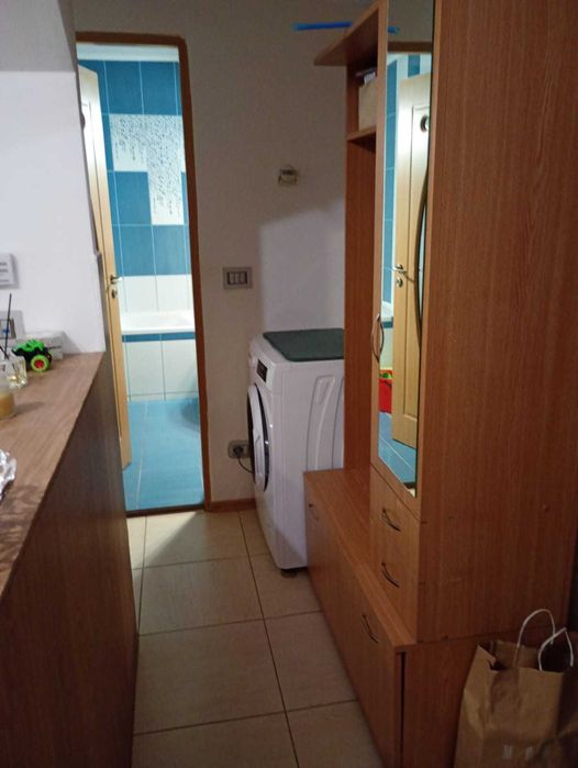 Inchiriez apartament