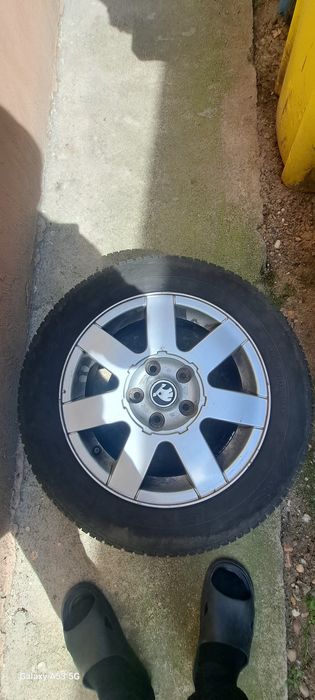 Vând jante auto cu anvelope vară  195/65 R15