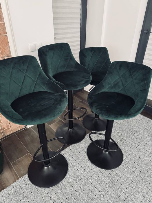 Vând scaune tip bar