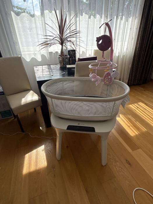 Patut bebe cu leagan(5 moduri) si 4 sunete alba