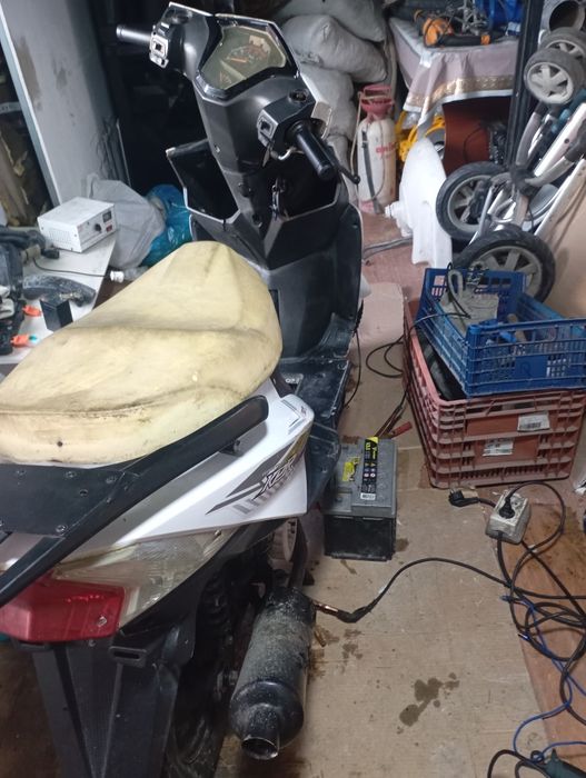 Продам скутор на ходу