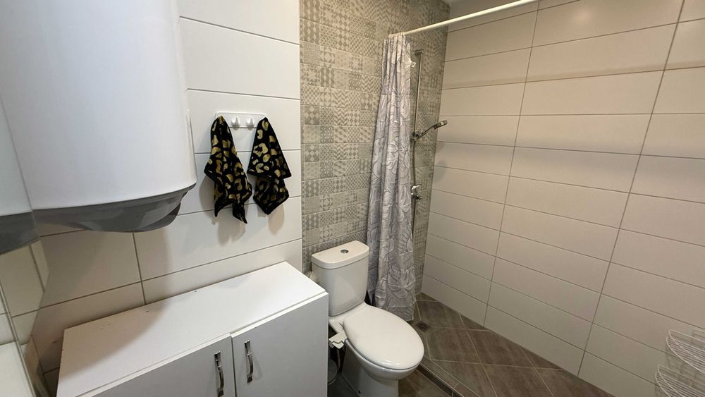 Продава се Тристаен апартамент в Варна, Бриз - 131 кв.м за 1398 €/кв.м - Снимка #16