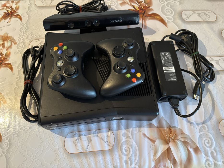 Продам Xbox 360S