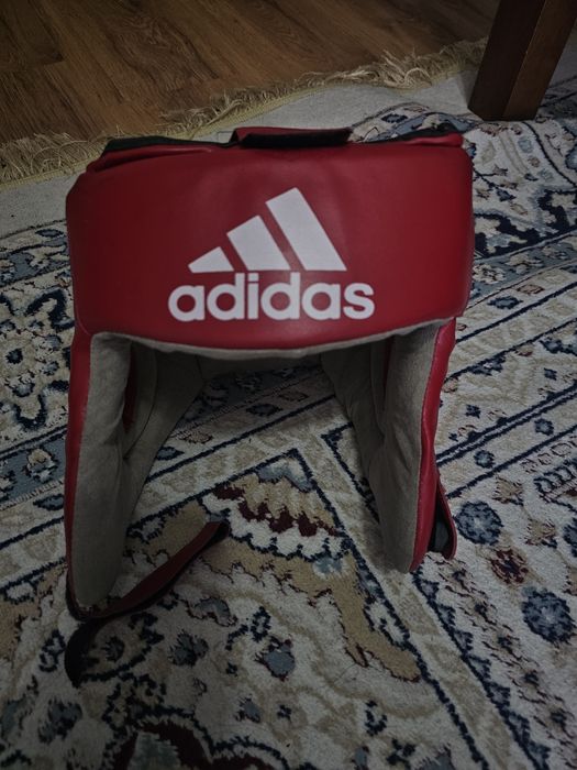 Продам шлем Adidas