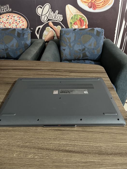 Laptop lenovo 16 GB 512 gb storage 16” inch