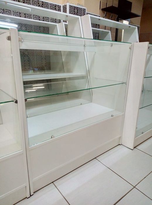 Продам стеллажи витрины полки