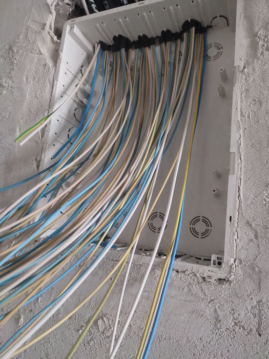 Электрик  Электромонтаж