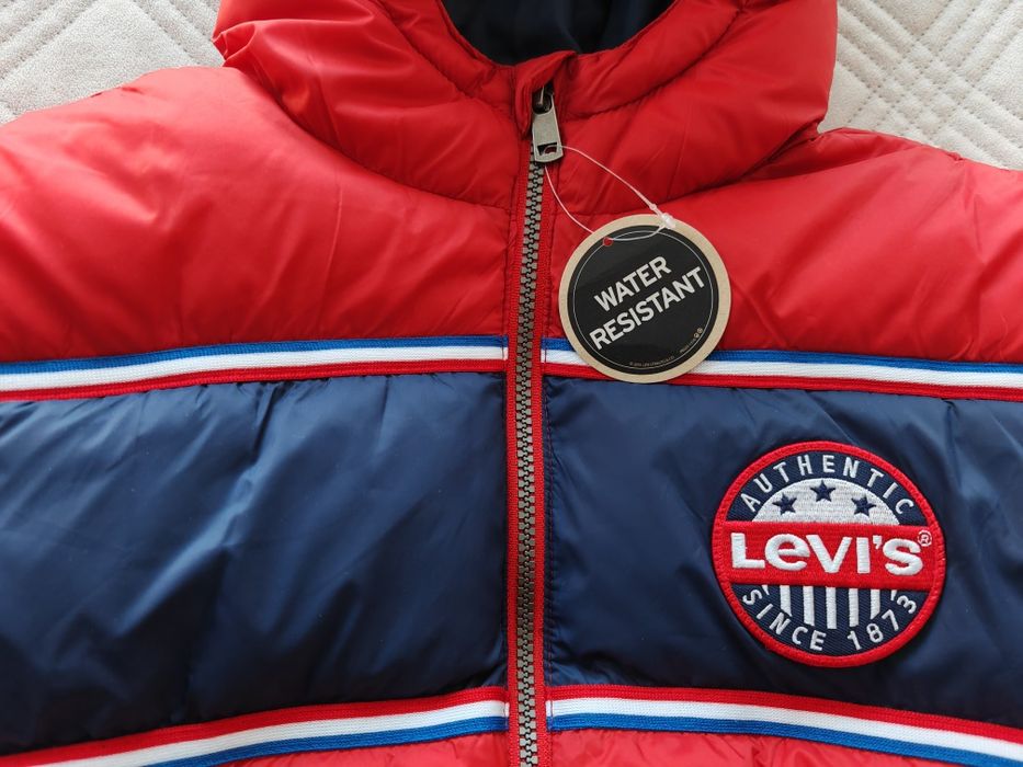 Намалено Ново зимно яке Levi’s, 158-164 см.