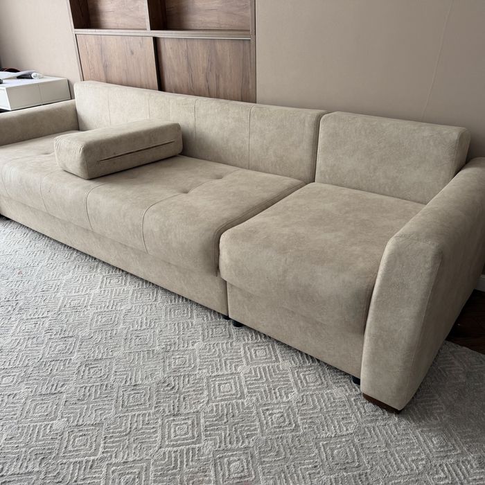 Продается диван для зала