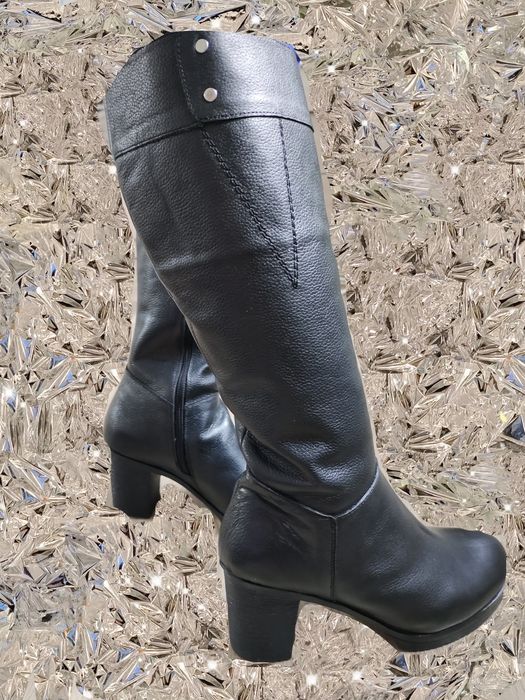 Женские зимние сапоги