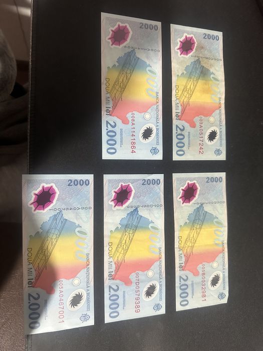 Bancnota 2000 lei eclipsa