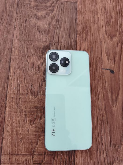 Telefon sotiladi Zte blade v50 iwlatilgan