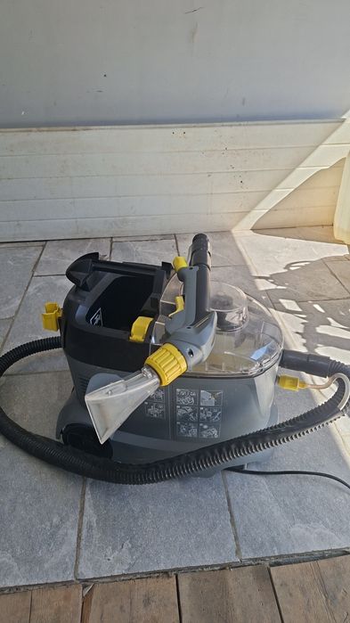 Профессиональный моющий пылесос Karcher Puzzi 8/1