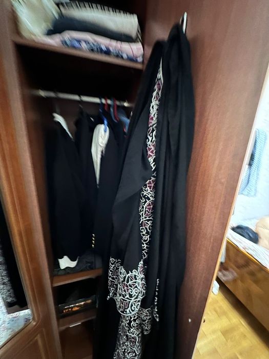 Угловой шкаф.