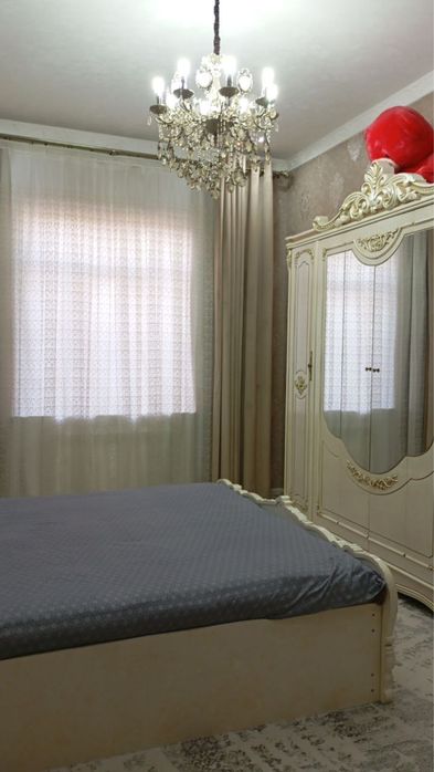 Sergeli, O'zgarishda 5 xonali hovli srochno sotiladi! Ipoteka bor.