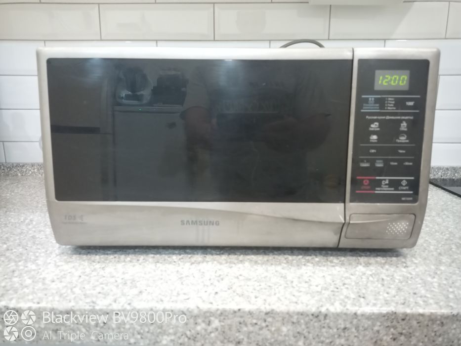 Микроволновка Samsung.