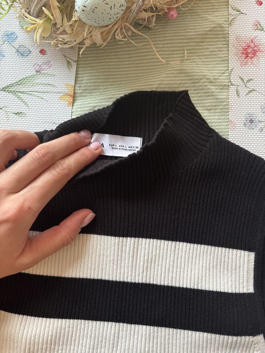 Потник с поло яка,Bershka