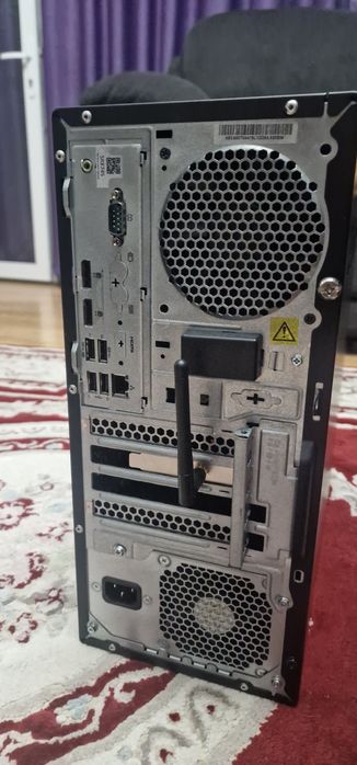 Unitate pc Lenovo Think Station P330 I3 gen 8100