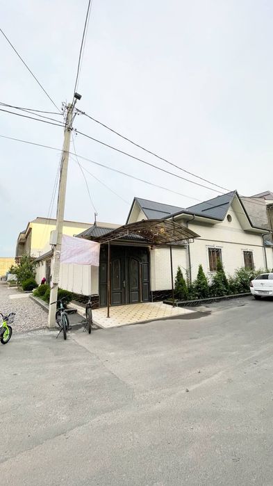 Ховли сотилади кулай жойда метрога 500 метр