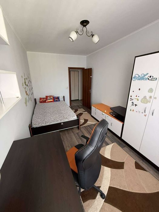 Дава се под наем Тристаен апартамент в София, Зона Б-18 - 100 кв.м за 1100 € - Снимка #5