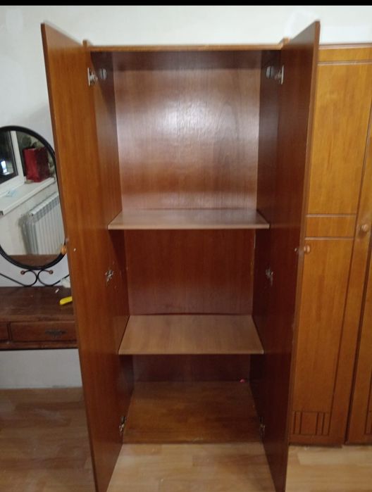 Срочно продаётся шифонер,тумба для тв