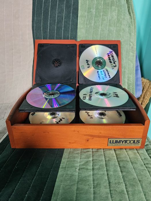 Cutie de depozitare din lemn pentru cd-uri / dvd-uri(20)