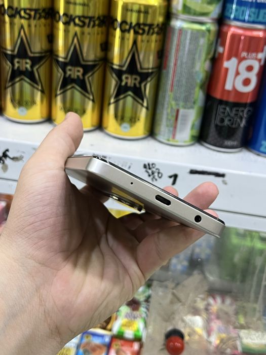 Redmi 5 A 64 GB ideal gold rang srochna sotladi