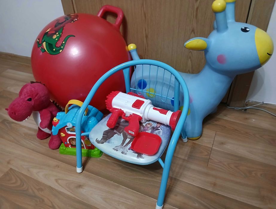 Лот детски играчки