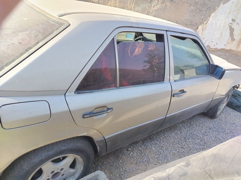 Мерс 124 на запчасти