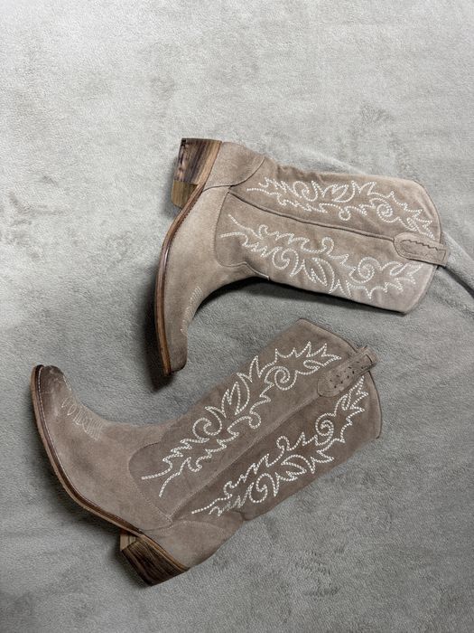 Ciocate cizme piele intoarsa 38 crem