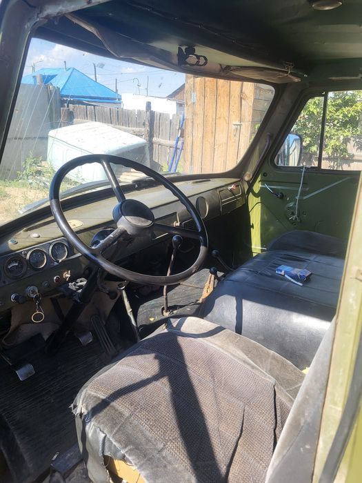 Продам УАЗ бортовой