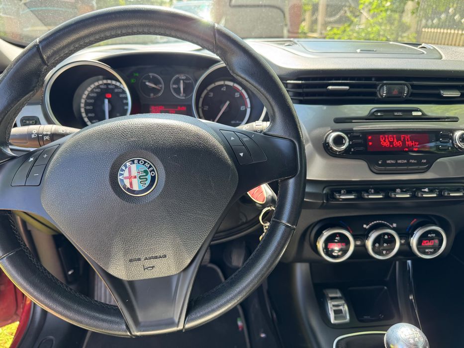 Alfa Romeo Giulietta 1.6 JTDM 105 CP | 2010 | 185.000 km | Climatronic