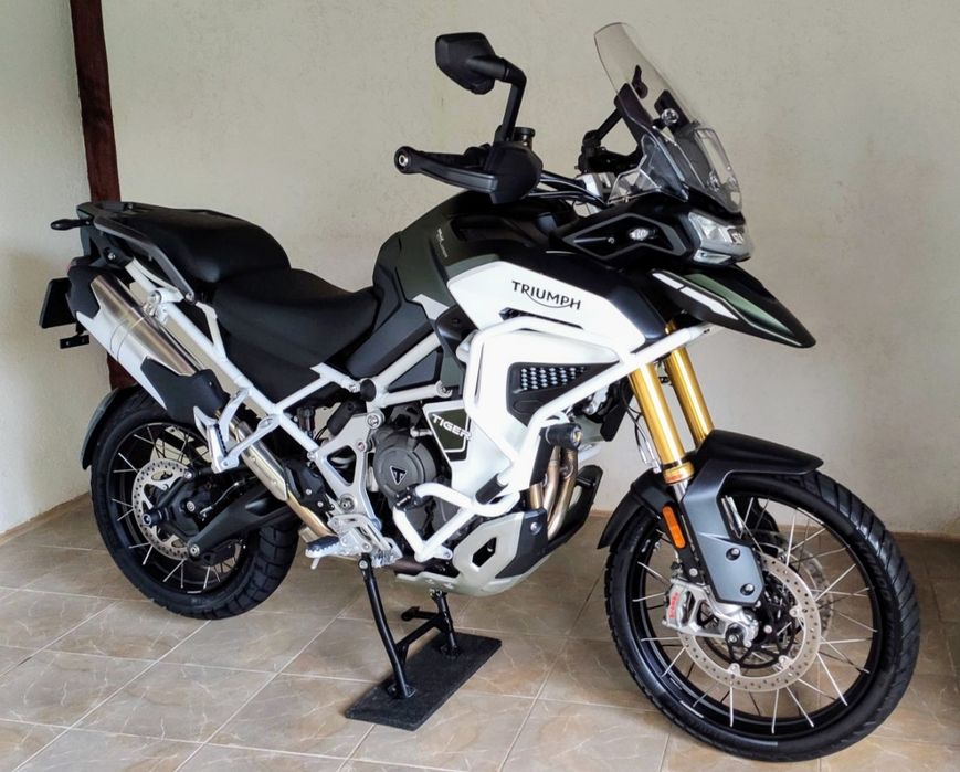 Triumph Tiger 1200 Rally Explorer 150cp - Touring Adventure
