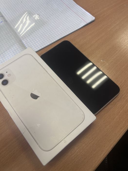 Айфон 11 в отличном состояние