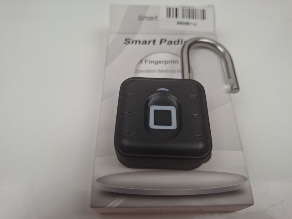 Lacat smart cu senzor de amprenta