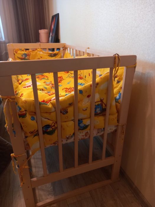 Детская кроватка