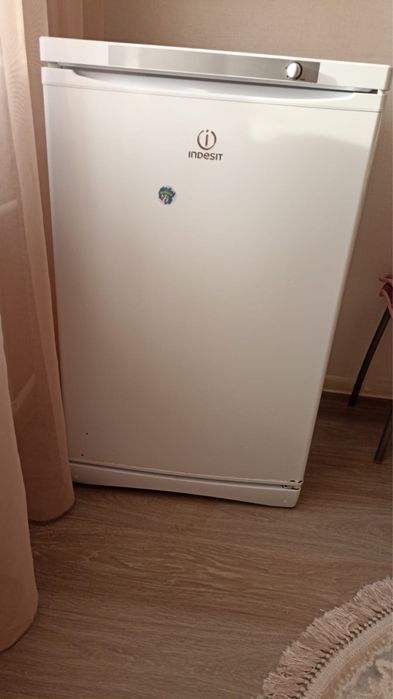 Продам морозильную камеру