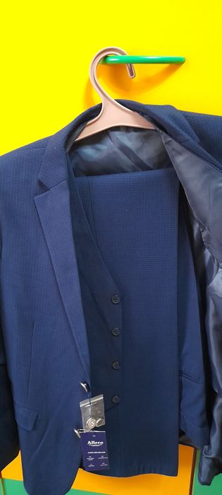 Школьный костюм.