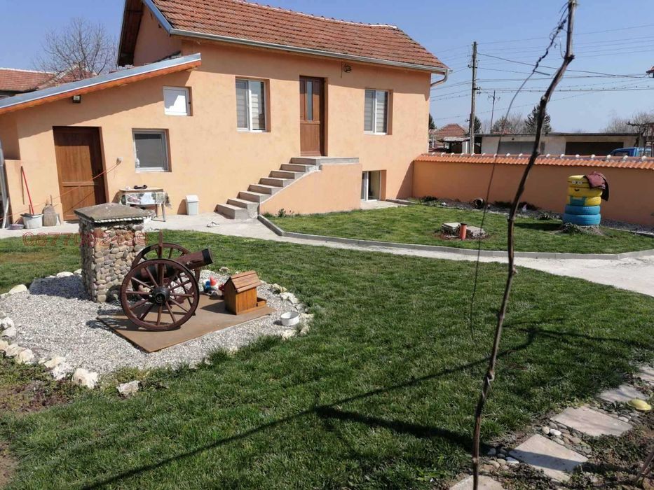 Продава се Къща в с. Згалево, Област Плевен - 75 кв.м за 694 €/кв.м - Снимка #1