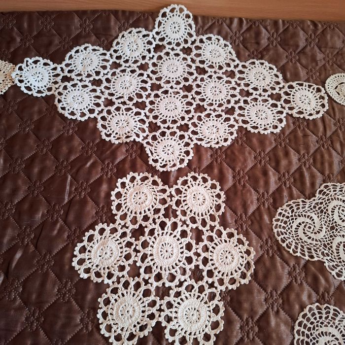 Покривчици на една кука за масичка или шкафче