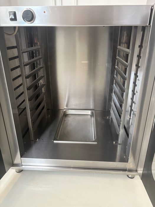 Dospitor 8 tavi de vânzare