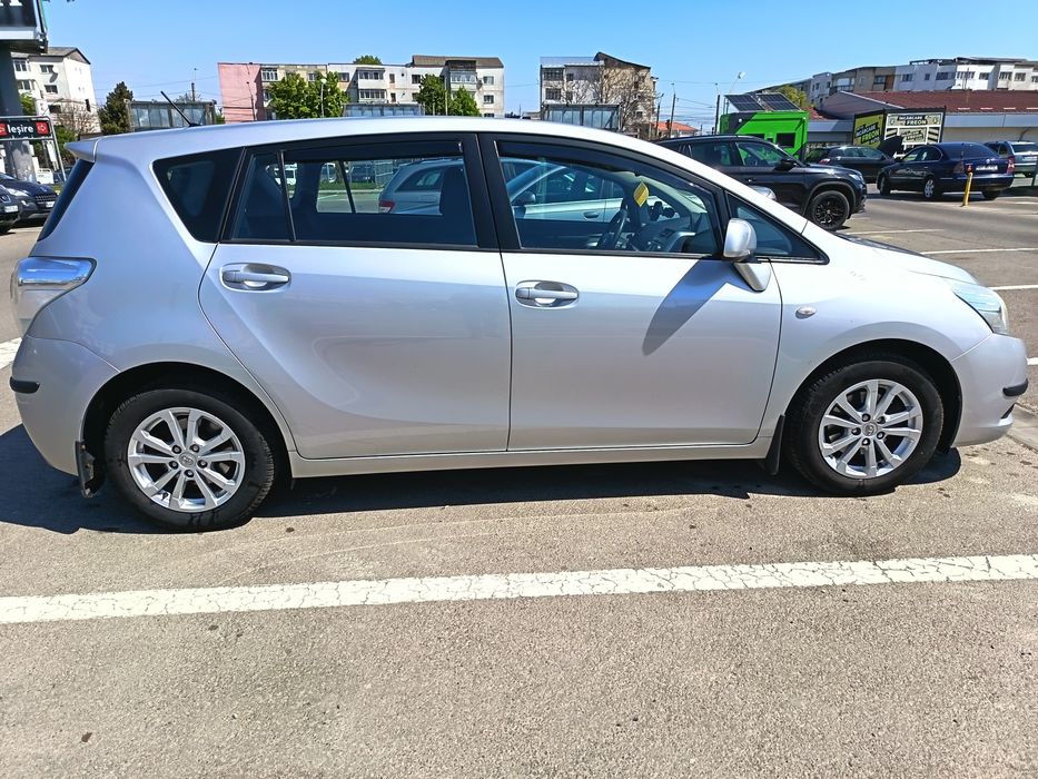 Toyota verso 1.8 benzina