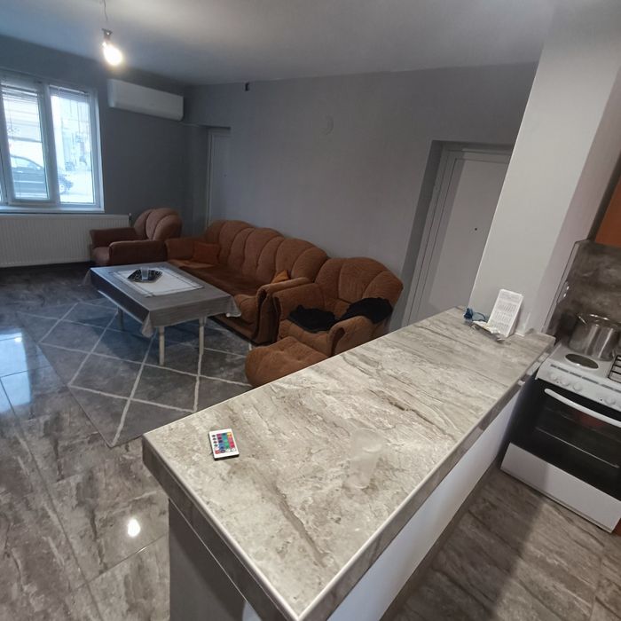 Дава се под наем Етаж от къща в София, Курило - 135 кв.м за 670 € - Снимка #1