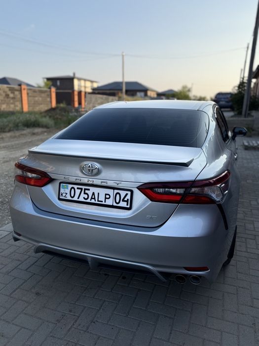 Toyota Camry 75 2021