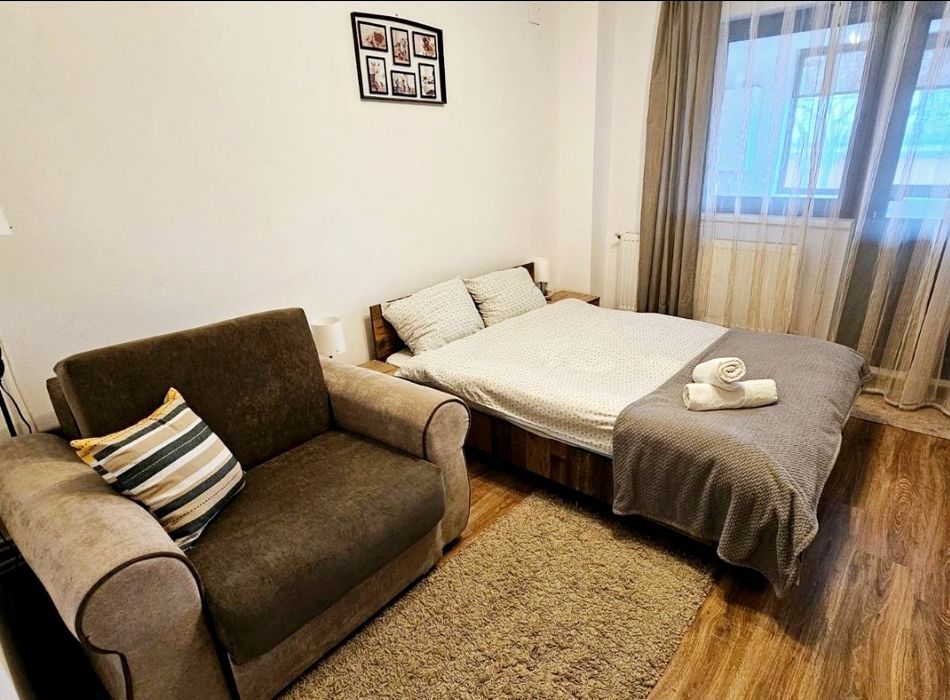 Vând Urgent 1. Apt.30mp, etj.1, Hipodrom și 2. Apt. Dorobanți/Gării